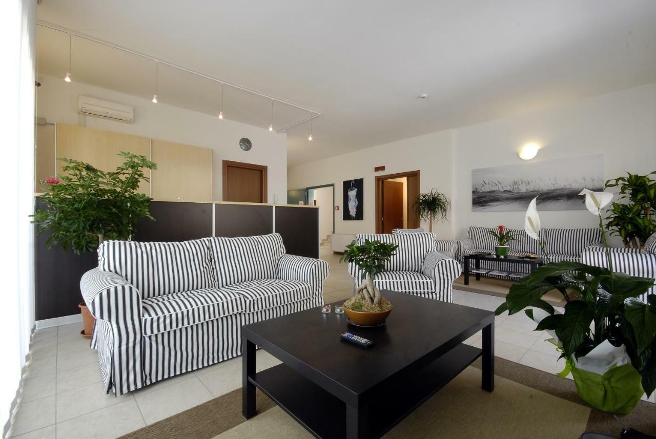 Residence Nobel Rimini Exterior foto