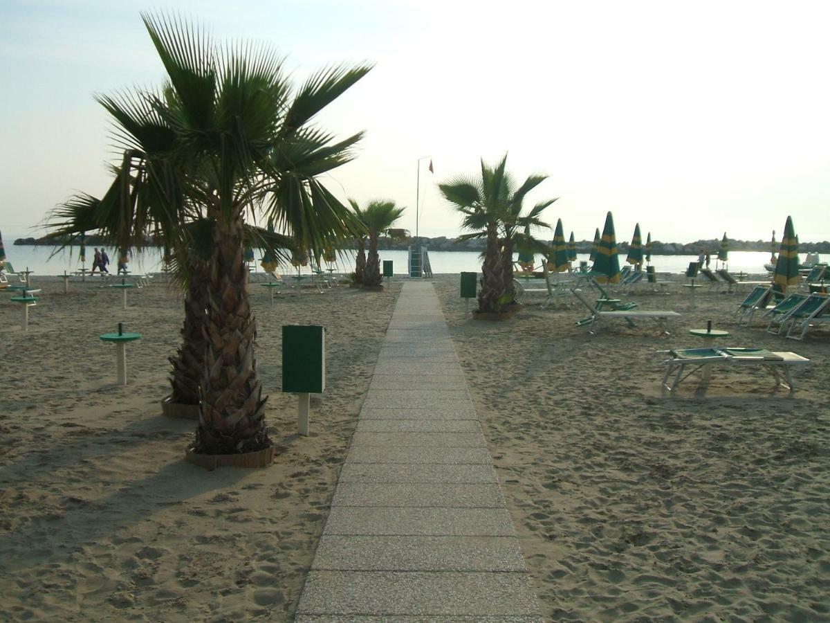 Residence Nobel Rimini Exterior foto